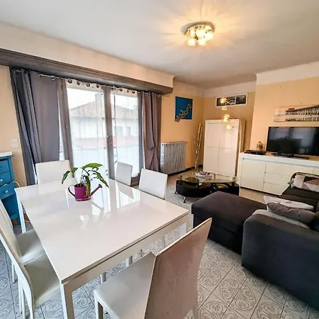 Myarka Yourhosthelper Appartement